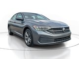 Used 2024 Volkswagen Jetta SE image 2
