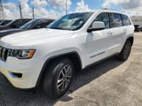 Used 2017 Jeep Grand Cherokee Laredo w/ Quick Order Package 2BE image 2