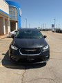 Used 2022 Chrysler Pacifica Touring-L image 2
