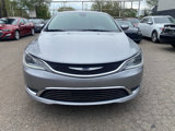 Used 2015 Chrysler 200 Limited image 2