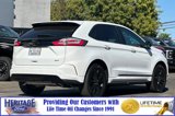 Used 2024 Ford Edge SE w/ Black Appearance Package image 4