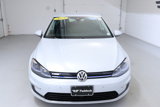 Used 2018 Volkswagen e-Golf SEL Premium image 2
