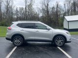 Used 2016 Nissan Rogue SL w/ SL Premium Package image 2