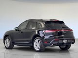 Certified 2025 Porsche Macan image 3