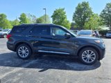 Used 2022 Ford Explorer Limited w/ Equipment Group 301A image 3