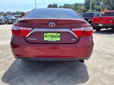 Used 2017 Toyota Camry SE image 3
