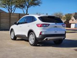 Used 2022 Ford Escape SE image 3