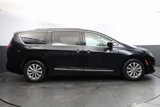 Used 2018 Chrysler Pacifica Touring-L Plus image 3