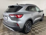 Used 2022 Ford Escape Titanium image 3