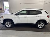 Used 2024 Jeep Compass Latitude image 4