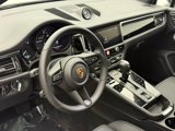 Used 2023 Porsche Macan image 4