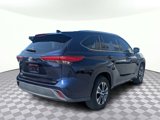 Used 2020 Toyota Highlander XLE image 3