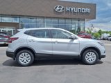 Used 2020 Nissan Rogue Sport S image 2