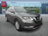 Used 2017 Nissan Rogue SV w/ SV Premium Package image 2