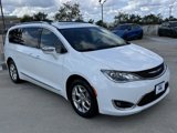 Used 2017 Chrysler Pacifica Limited image 6