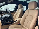 Certified 2025 Porsche Macan image 5