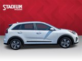 Used 2022 Kia Niro LXS image 2