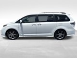 Used 2013 Toyota Sienna SE image 2