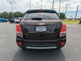 Used 2022 Chevrolet Trax LT w/ LT Convenience Package image 5
