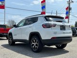 Used 2024 Jeep Compass Latitude image 5