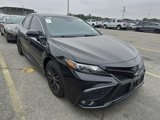 Used 2021 Toyota Camry SE image 3