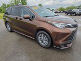 Used 2022 Toyota Sienna LE image 3