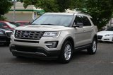 Used 2017 Ford Explorer XLT image 6