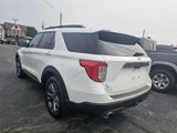 Used 2021 Ford Explorer XLT w/ Equipment Group 202A image 5