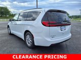 Used 2022 Chrysler Pacifica Touring-L image 5