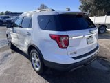 Used 2019 Ford Explorer XLT image 3