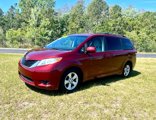 Used 2014 Toyota Sienna LE image 5