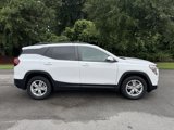 Used 2022 GMC Terrain SLE w/ Driver Convenience Package image 3
