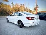 Used 2022 Honda Accord Touring image 2