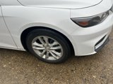 Used 2017 Chevrolet Malibu LT image 2