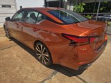 Used 2021 Nissan Altima 2.5 SR w/ SR Premium Package image 3