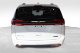 Used 2022 Chrysler Pacifica Touring-L image 4