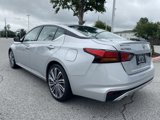 Used 2023 Nissan Altima 2.5 SL image 3