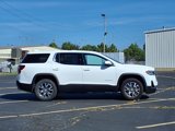 Used 2023 GMC Acadia SLE image 4