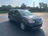 Used 2014 Chrysler Town & Country Touring image 3
