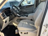 New 2025 Volkswagen Atlas SE image 4