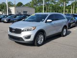 Used 2017 Kia Sorento LX image 3