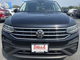 Used 2022 Volkswagen Tiguan SE image 2