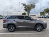 Used 2017 Toyota Highlander Plus image 4