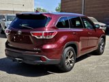 Used 2016 Toyota Highlander XLE image 2