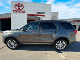 Used 2017 Ford Explorer XLT w/ Equipment Group 202A image 4