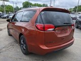 Used 2018 Chrysler Pacifica Touring-L Plus w/ S Appearance Package image 5