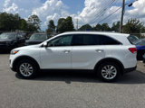 Used 2017 Kia Sorento LX w/ LX Convenience Package image 4