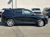 Used 2022 GMC Terrain SLE image 3