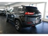 Used 2015 Jeep Cherokee Trailhawk image 5