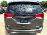 Used 2017 Chrysler Pacifica Touring-L Plus w/ Tire & Wheel Group image 4
